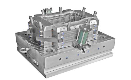 注塑模具要考慮流道板的熱膨脹,噴嘴會產(chǎn)生中心錯(cuò)位